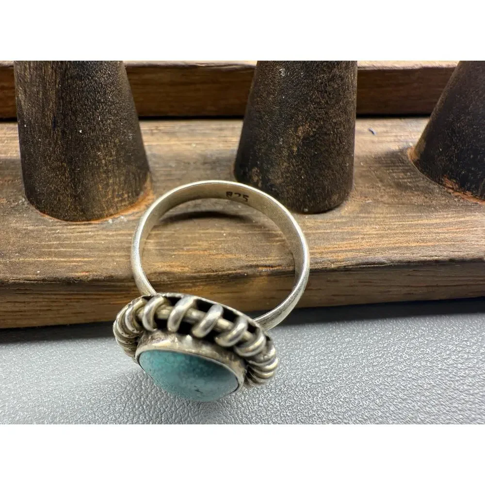 Vintage Style Turquoise and Sterling Silver Ring Sz 8.5